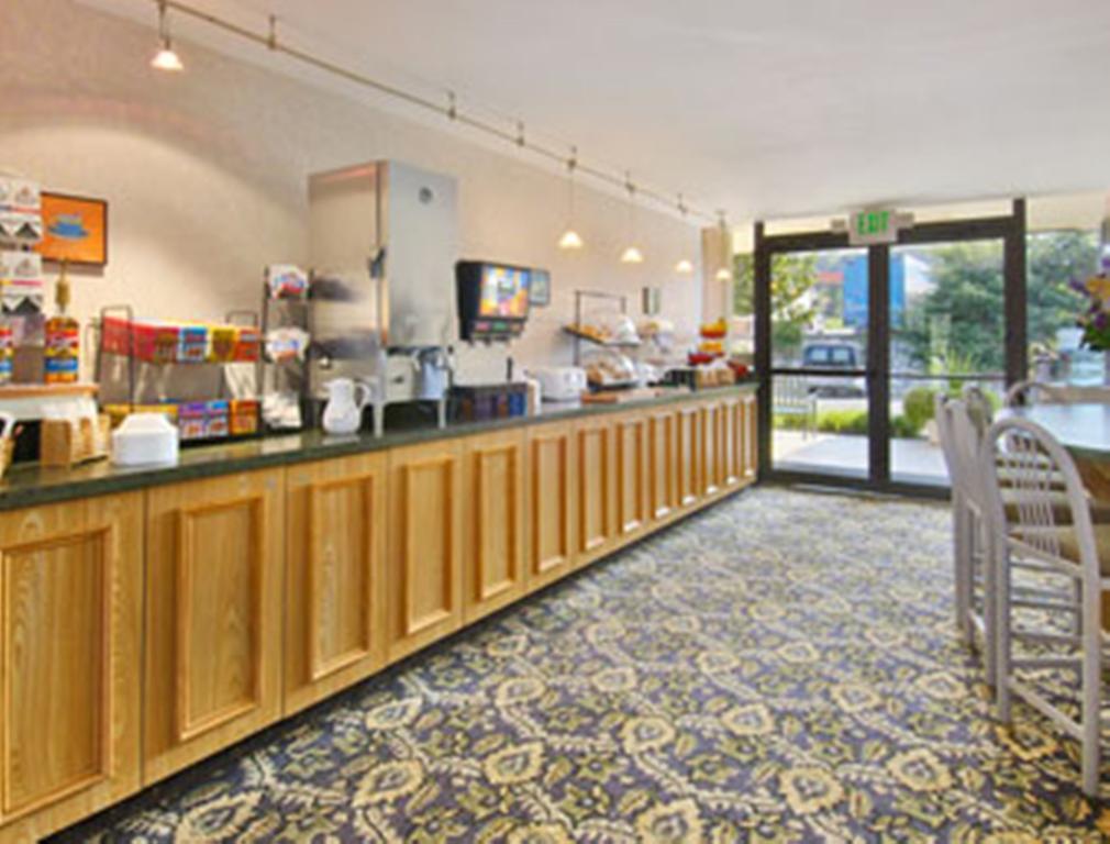 Perryville Hotel レストラン 写真